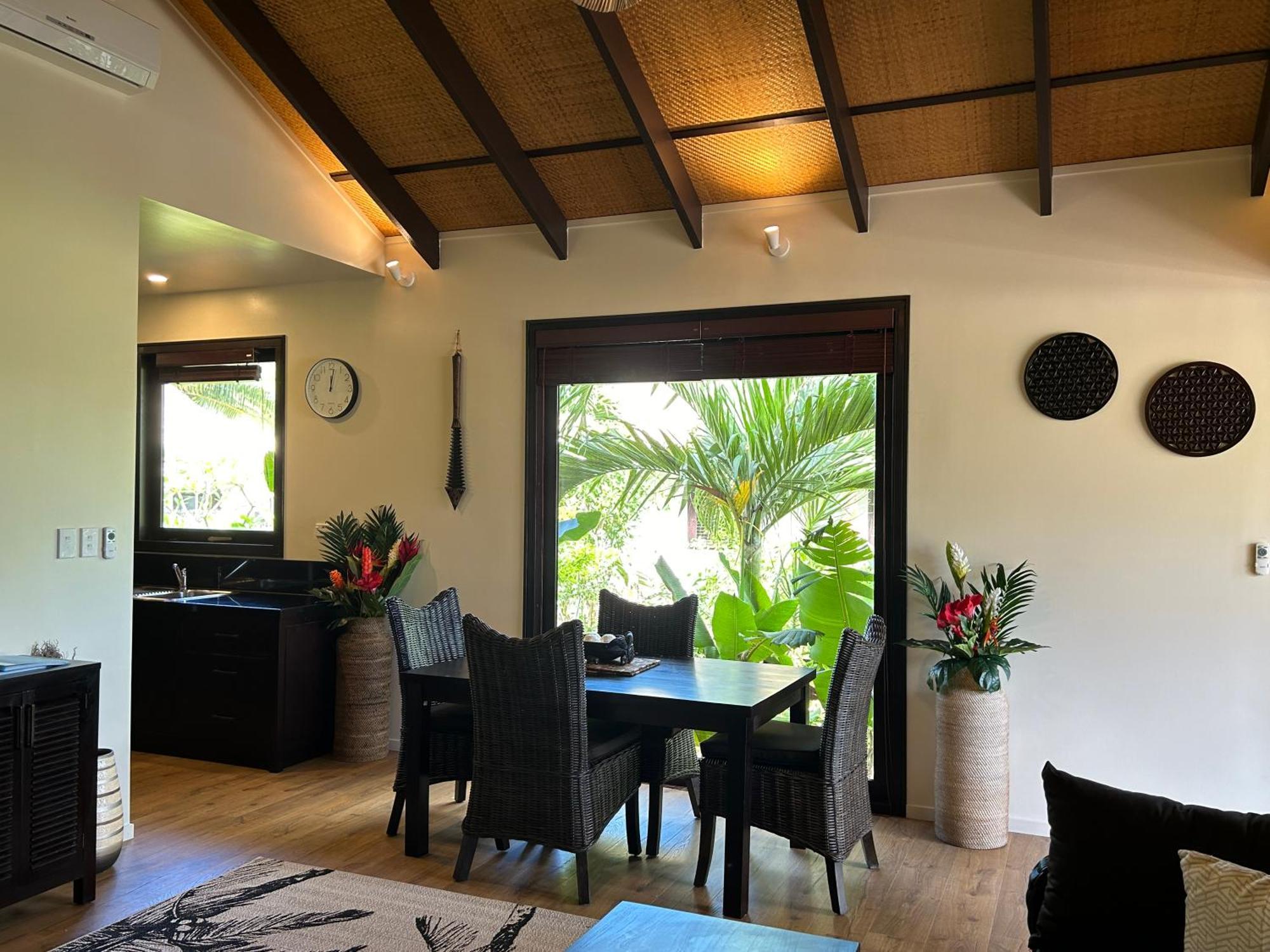 Serenity Villas ラロトンガ島 エクステリア 写真